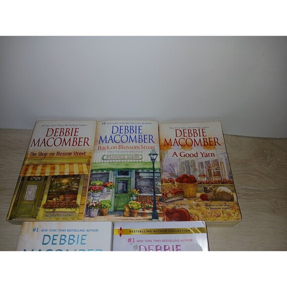 Lot of 5 Paperback Books by Debbie Macomber Romance 4 Are Blossom Street Series - Picture 9 of 13